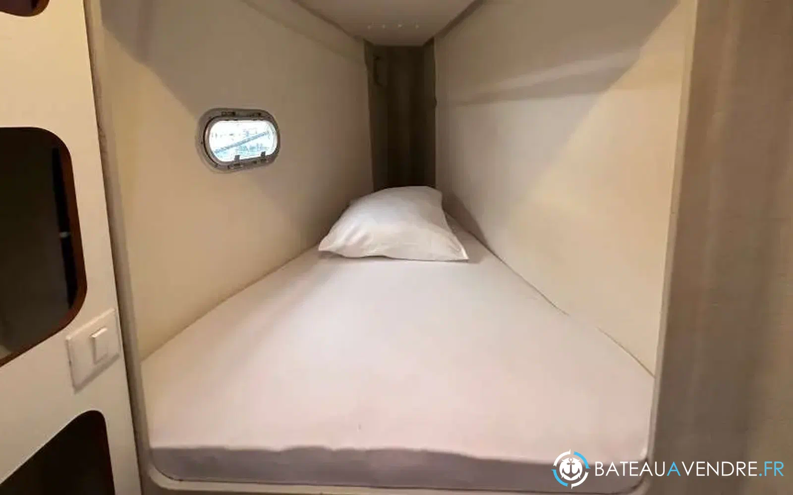 slider 29 Fountaine Pajot Saona 47