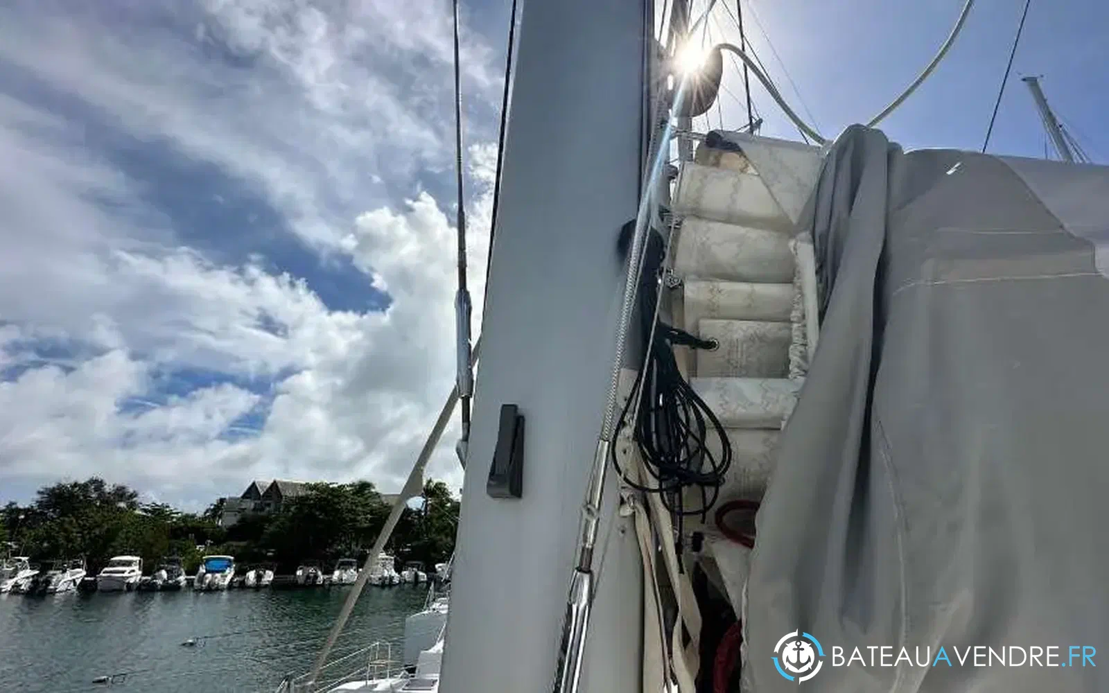 slider 38 Fountaine Pajot Saona 47