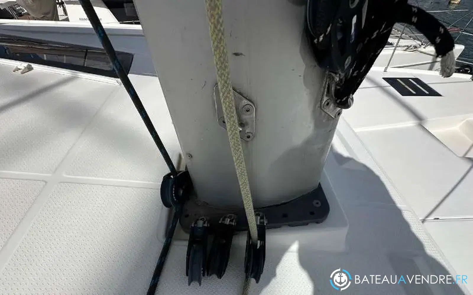 slider 39 Fountaine Pajot Saona 47