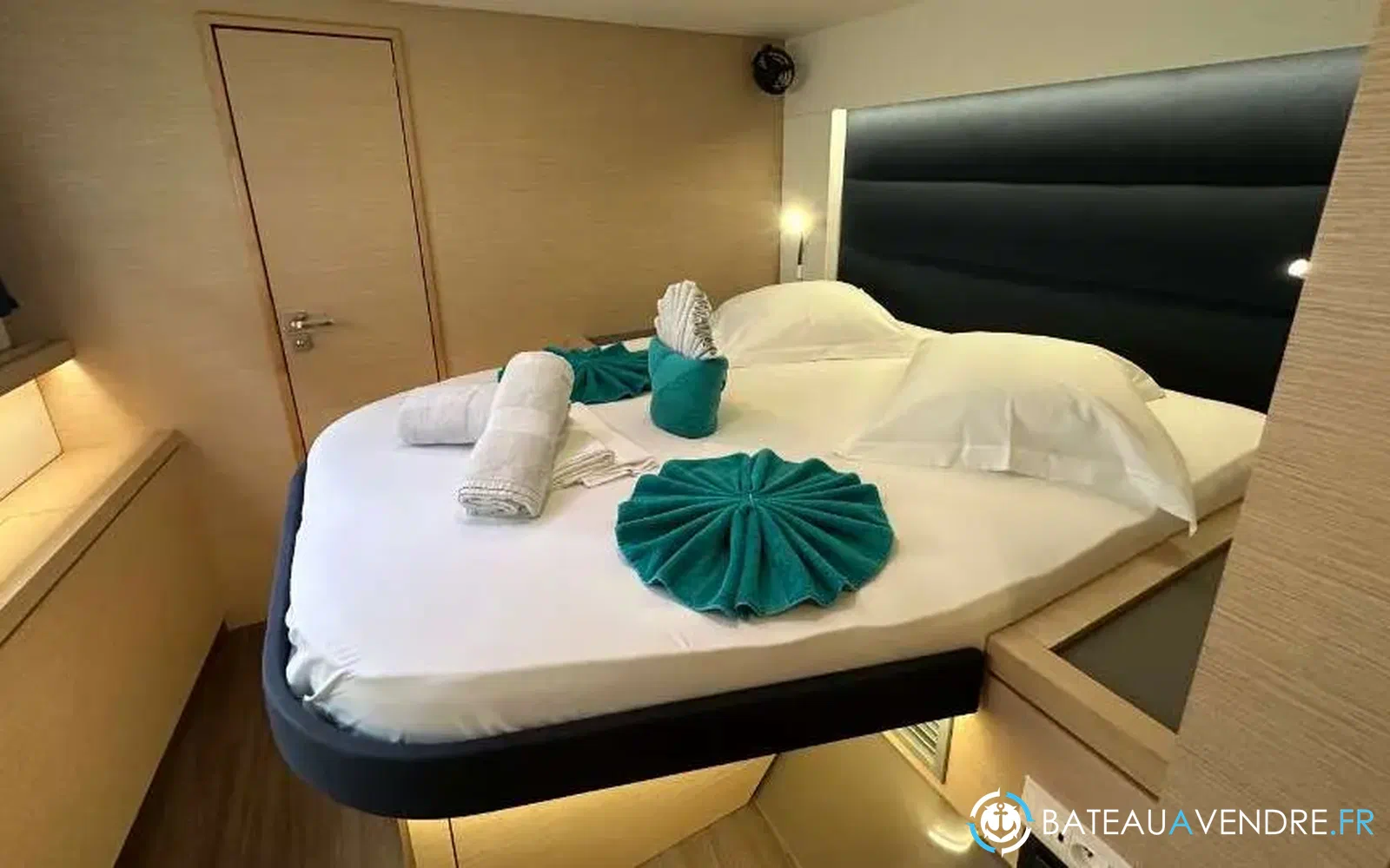slider 4 Fountaine Pajot Saona 47