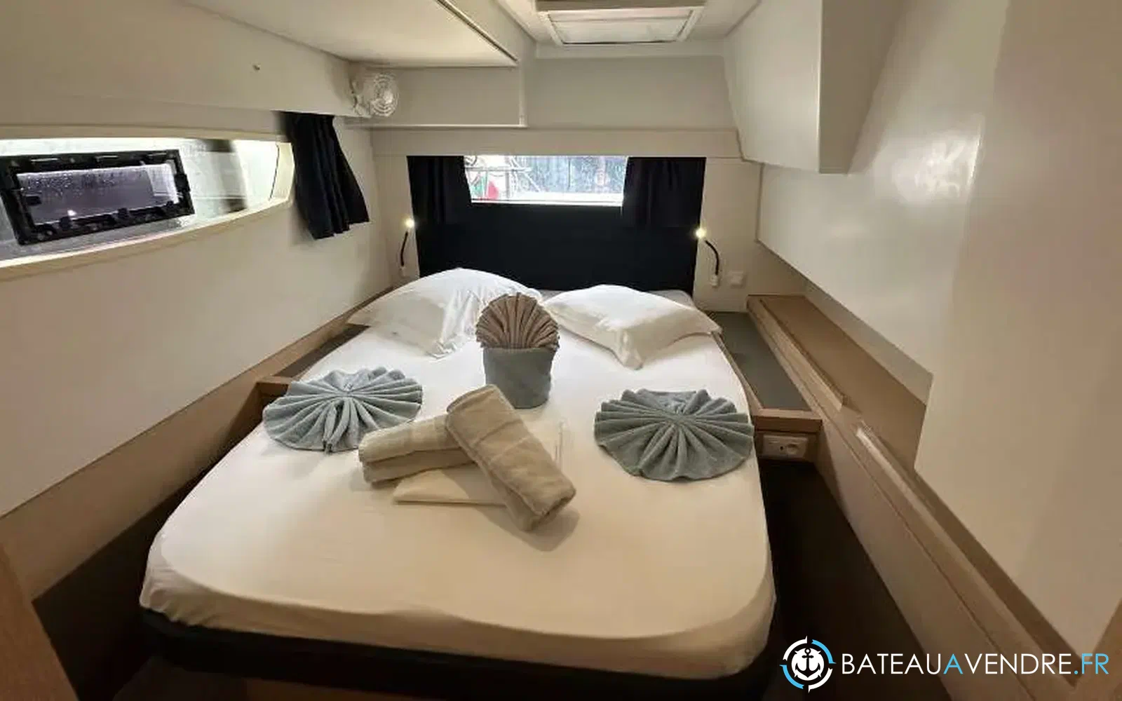 slider 6 Fountaine Pajot Saona 47