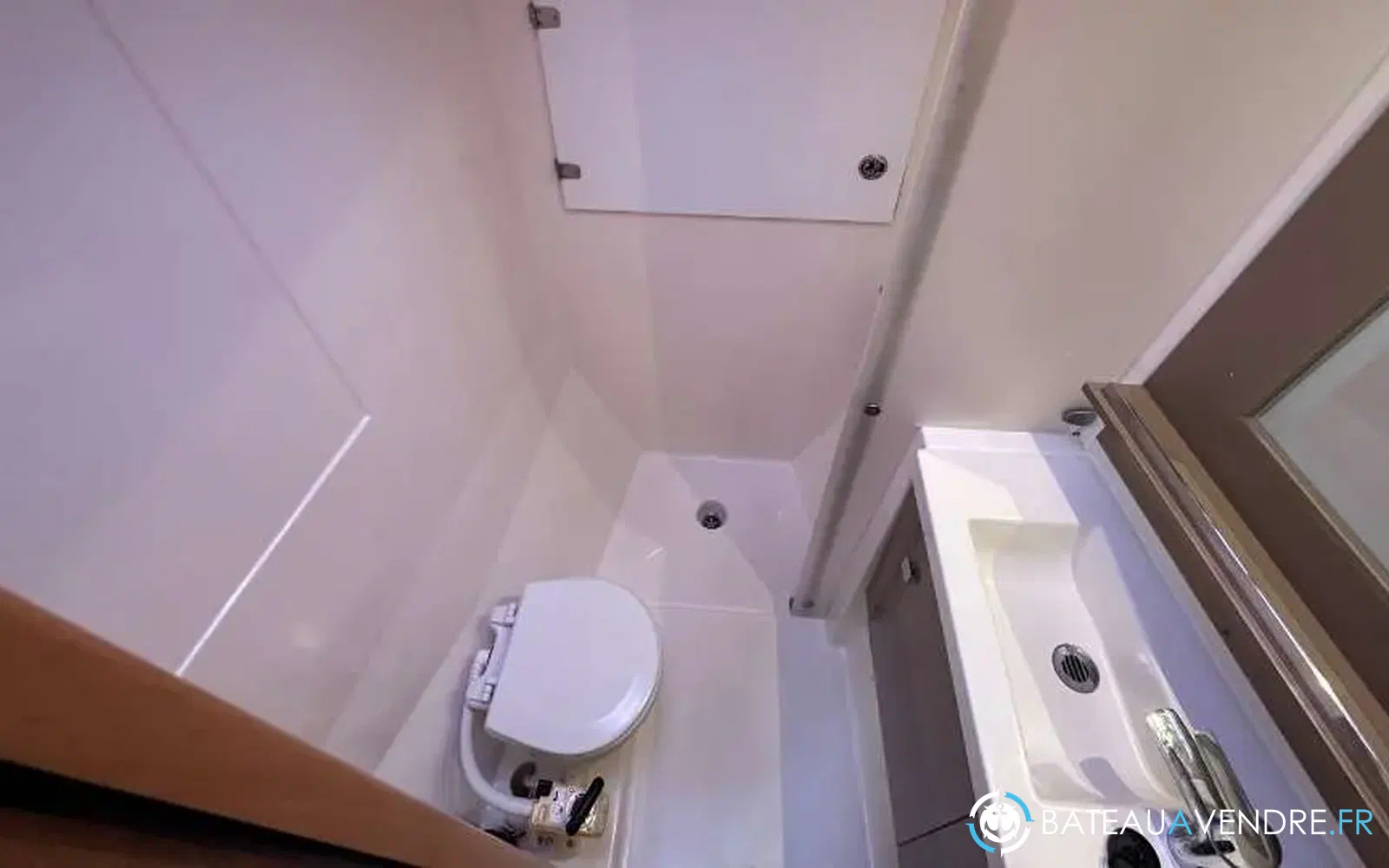 slider 7 Fountaine Pajot Saona 47