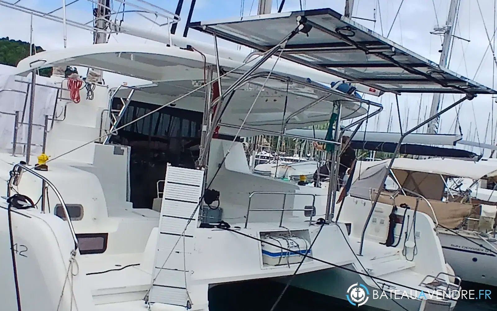 slider 10 Lagoon 42