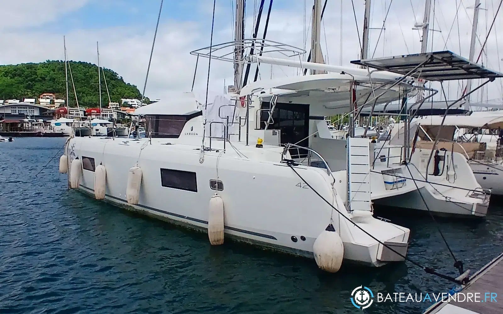 slider 14 Lagoon 42