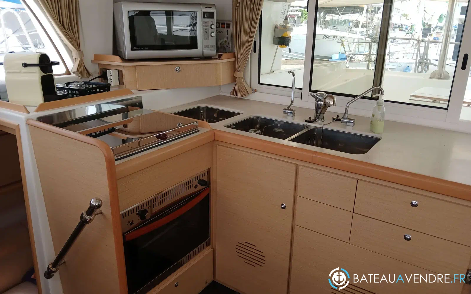 slider 8 Lagoon 440