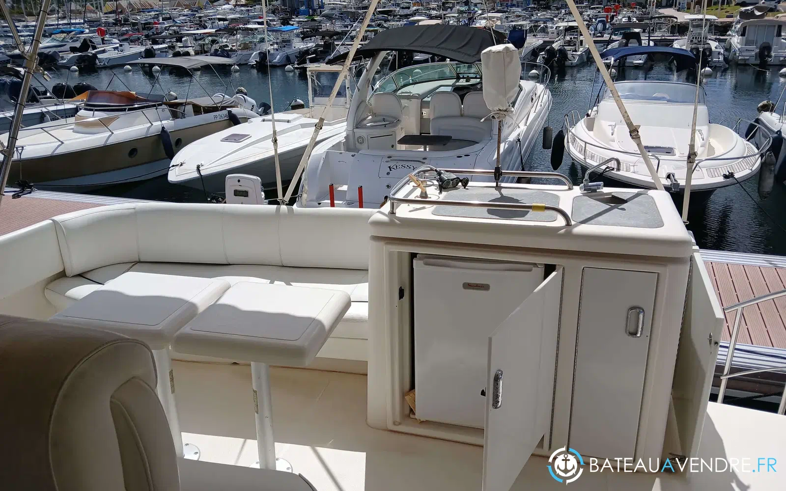 slider 9 Cruisers Yachts 415