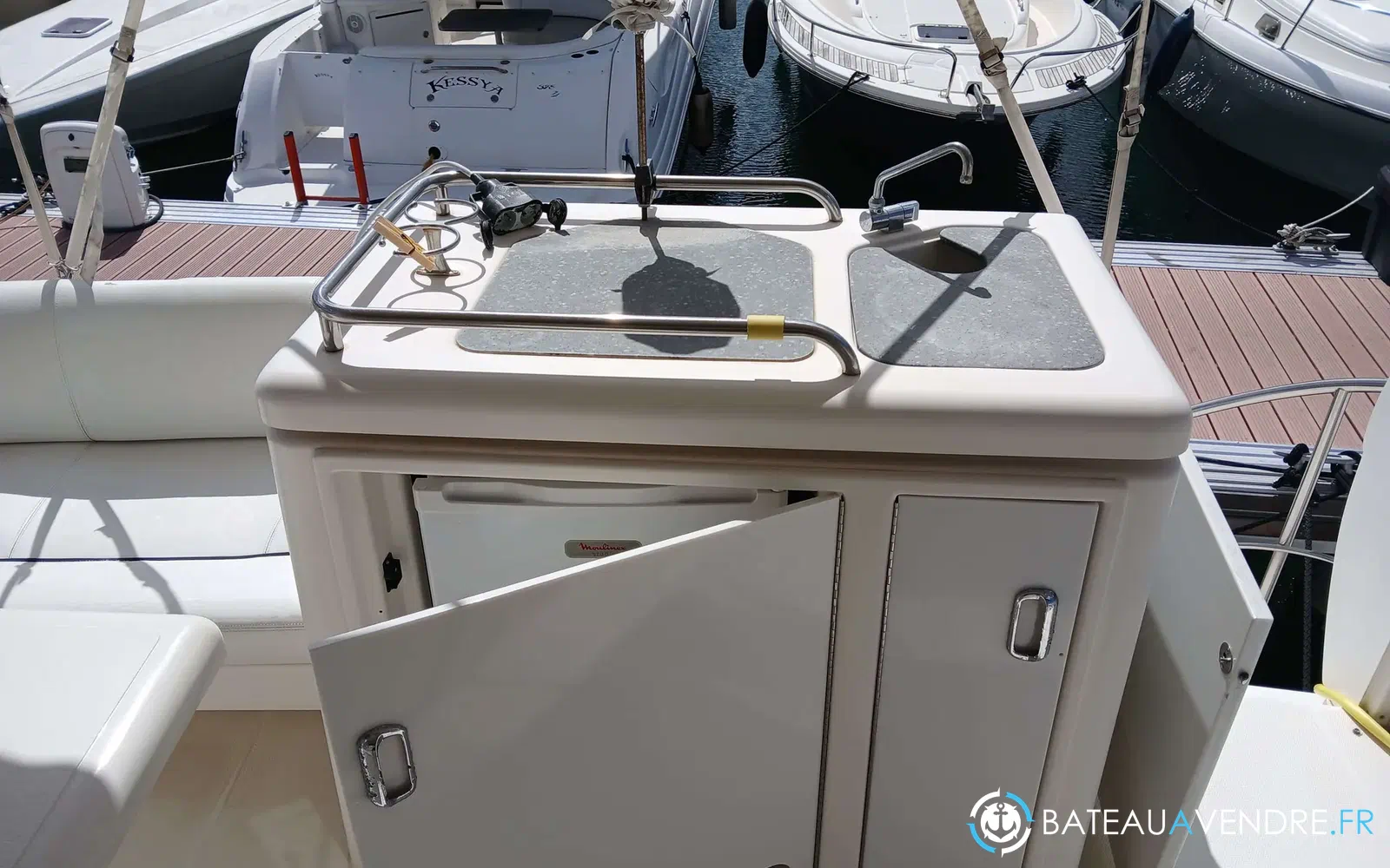 slider 10 Cruisers Yachts 415