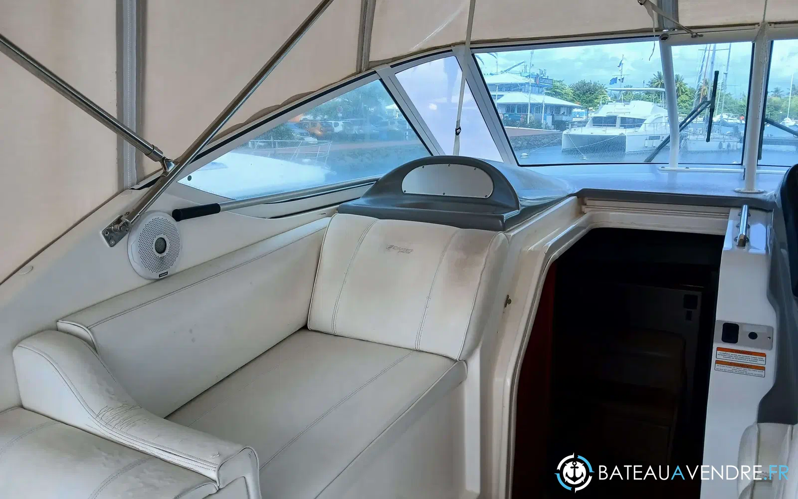 slider 18 Cruisers Yachts 415