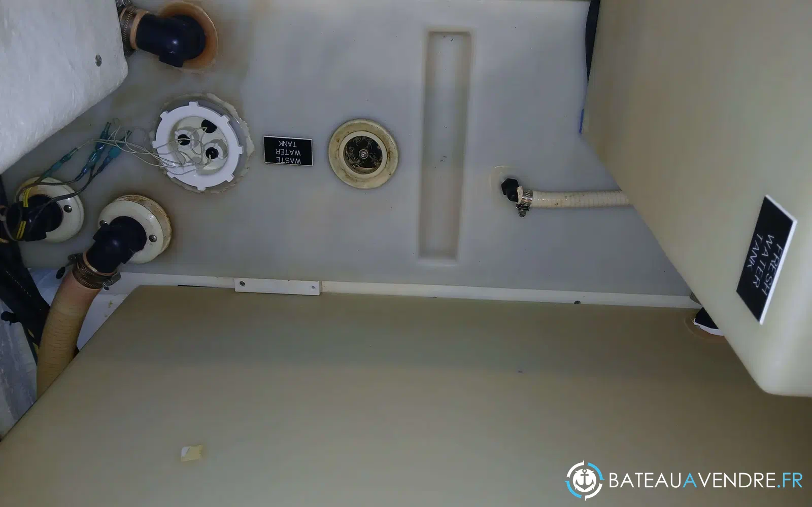 slider 26 Cruisers Yachts 415