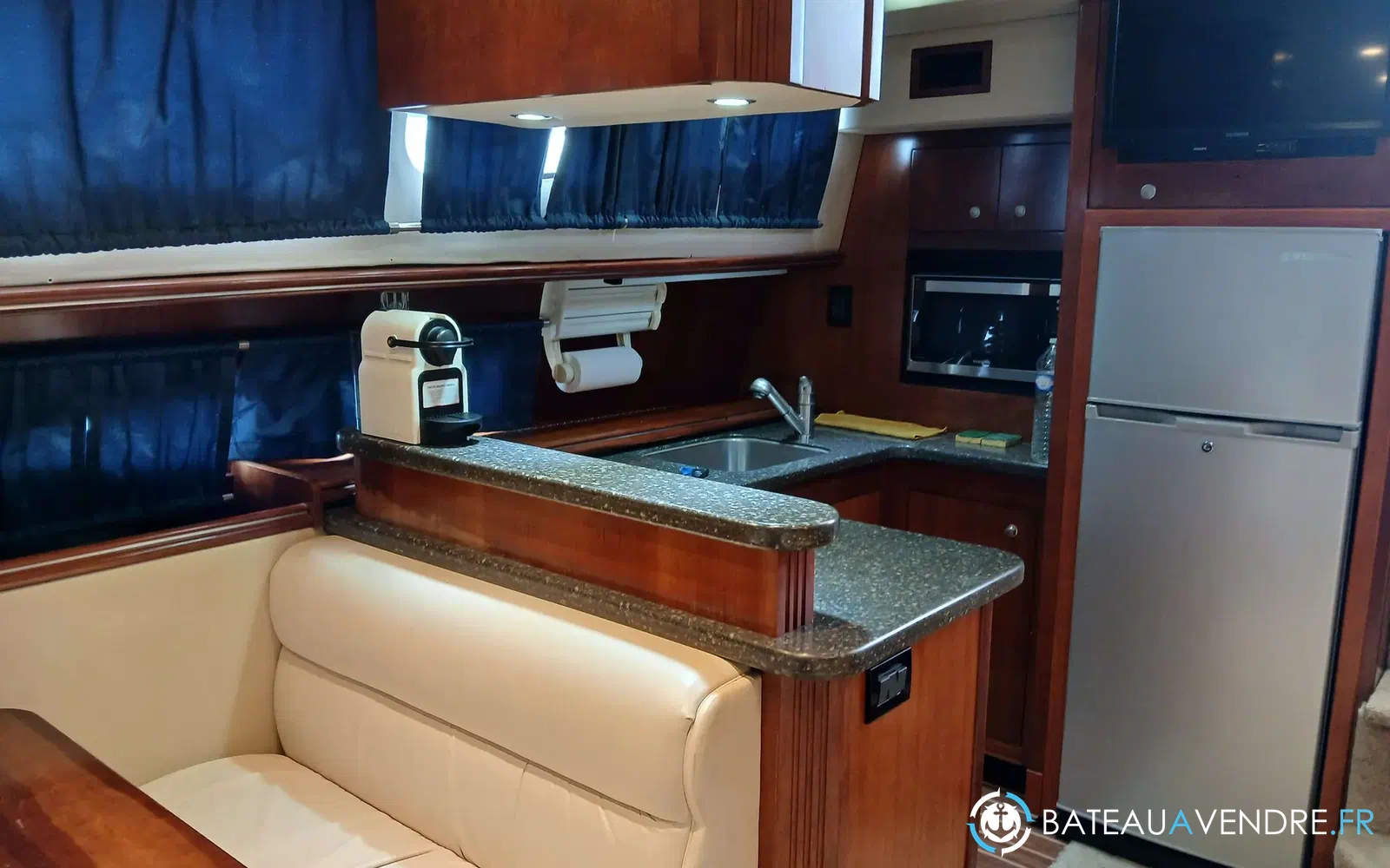slider 31 Cruisers Yachts 415