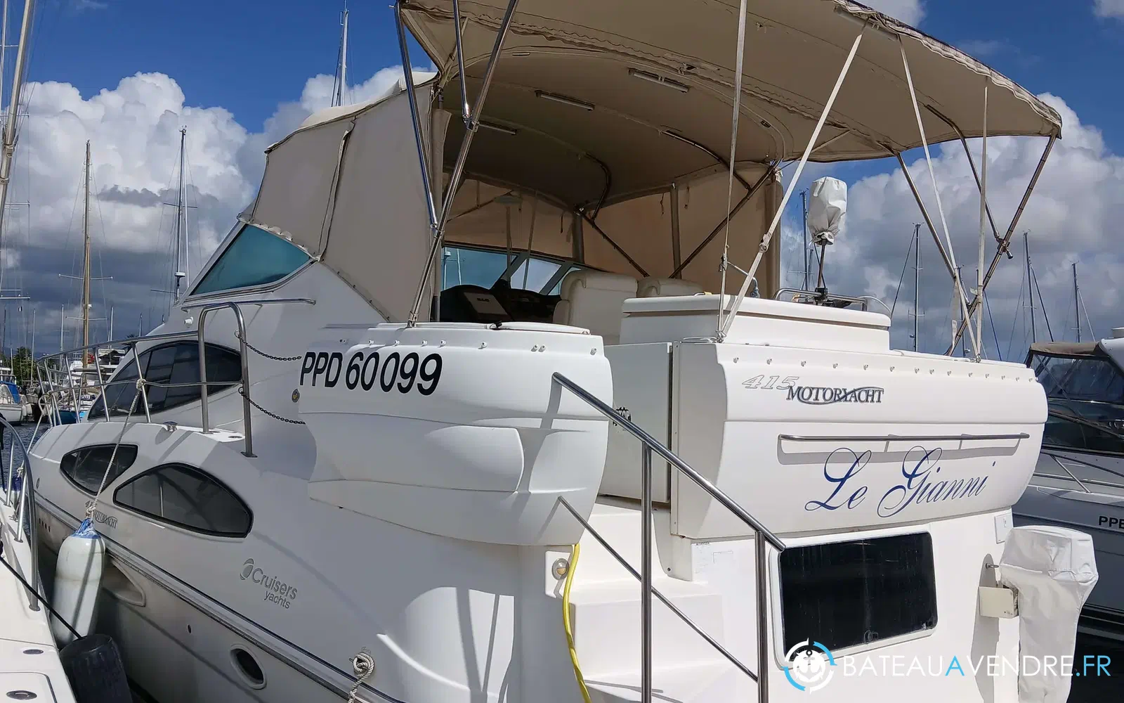 slider 3 Cruisers Yachts 415