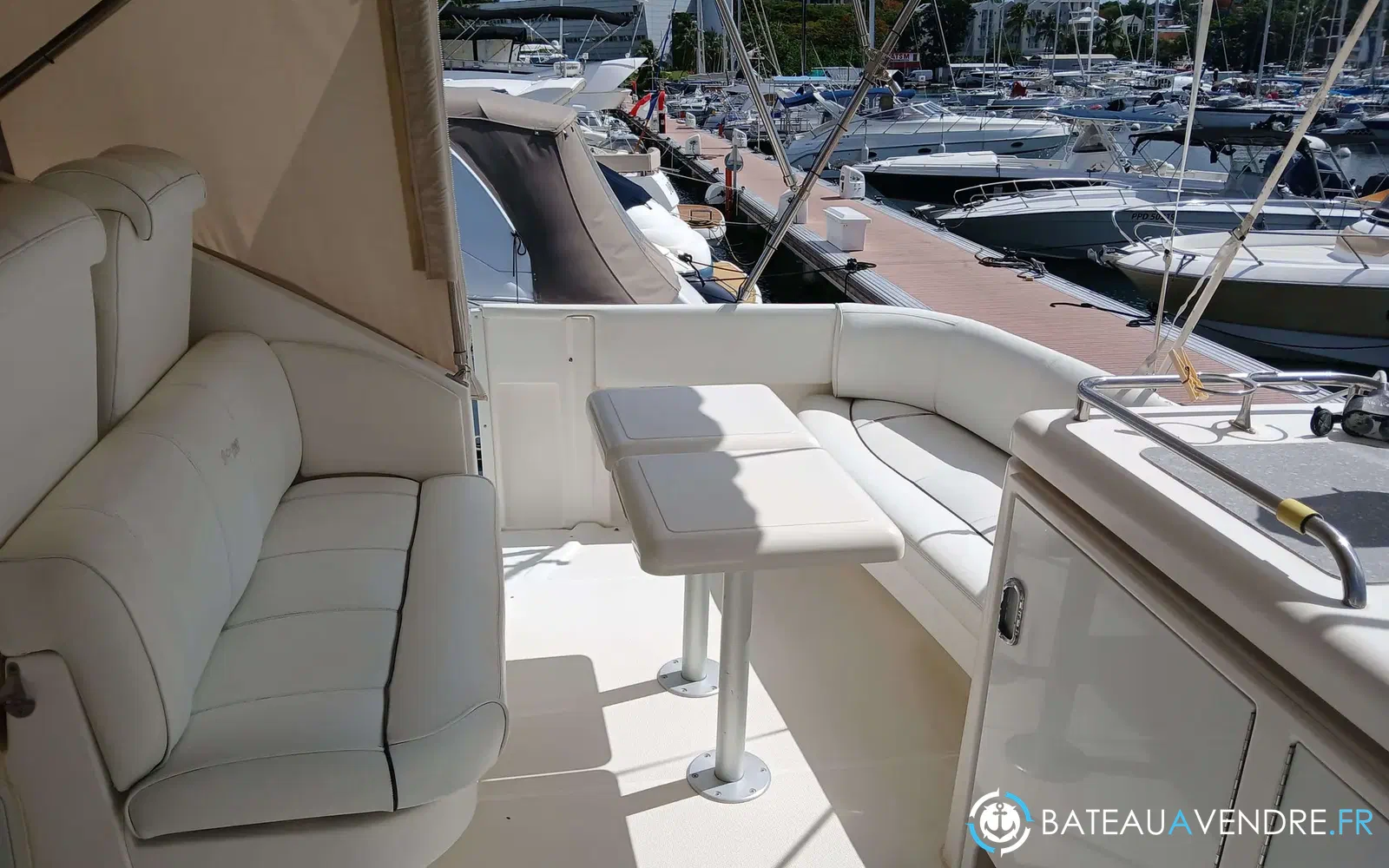 slider 5 Cruisers Yachts 415