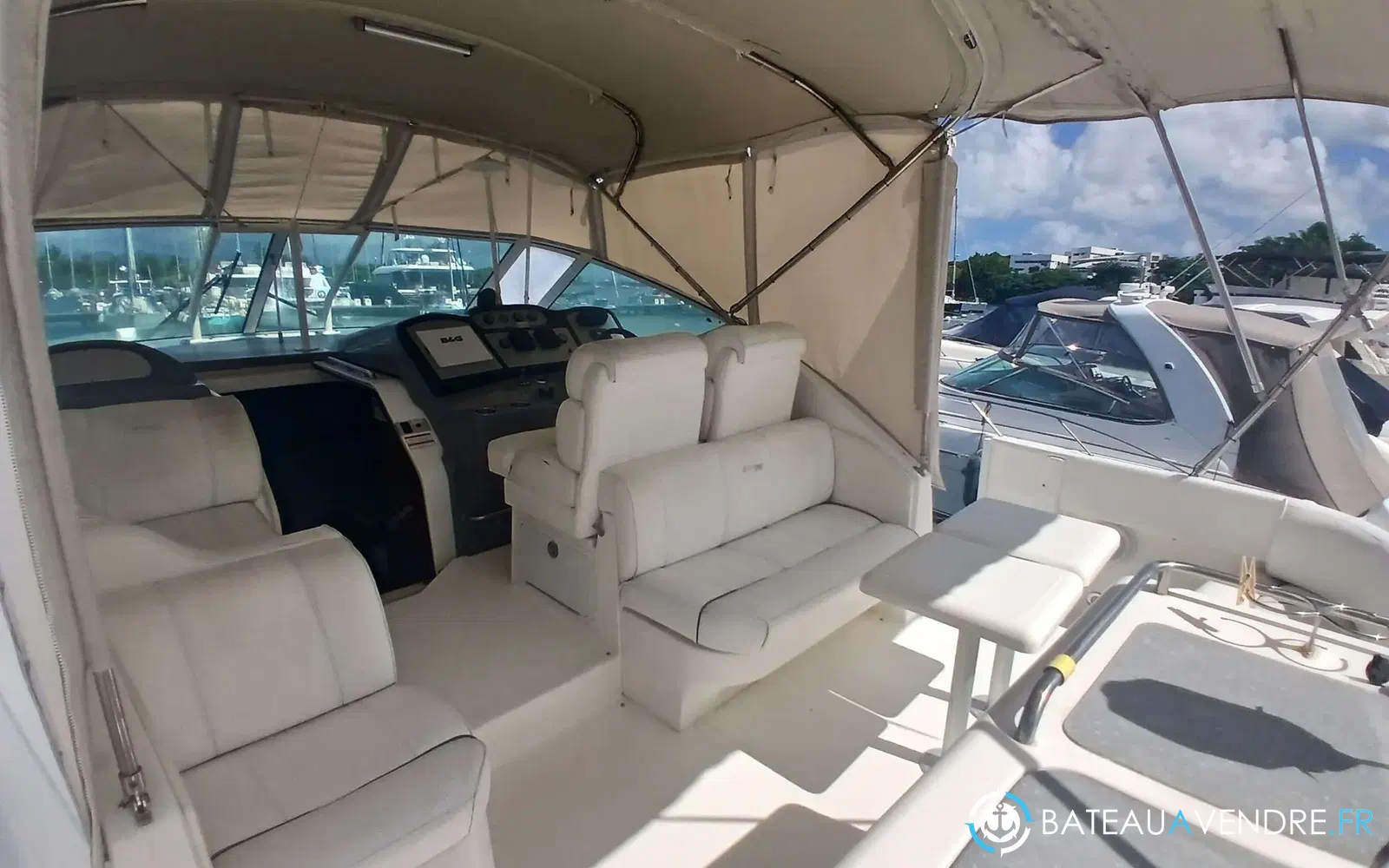 slider 7 Cruisers Yachts 415