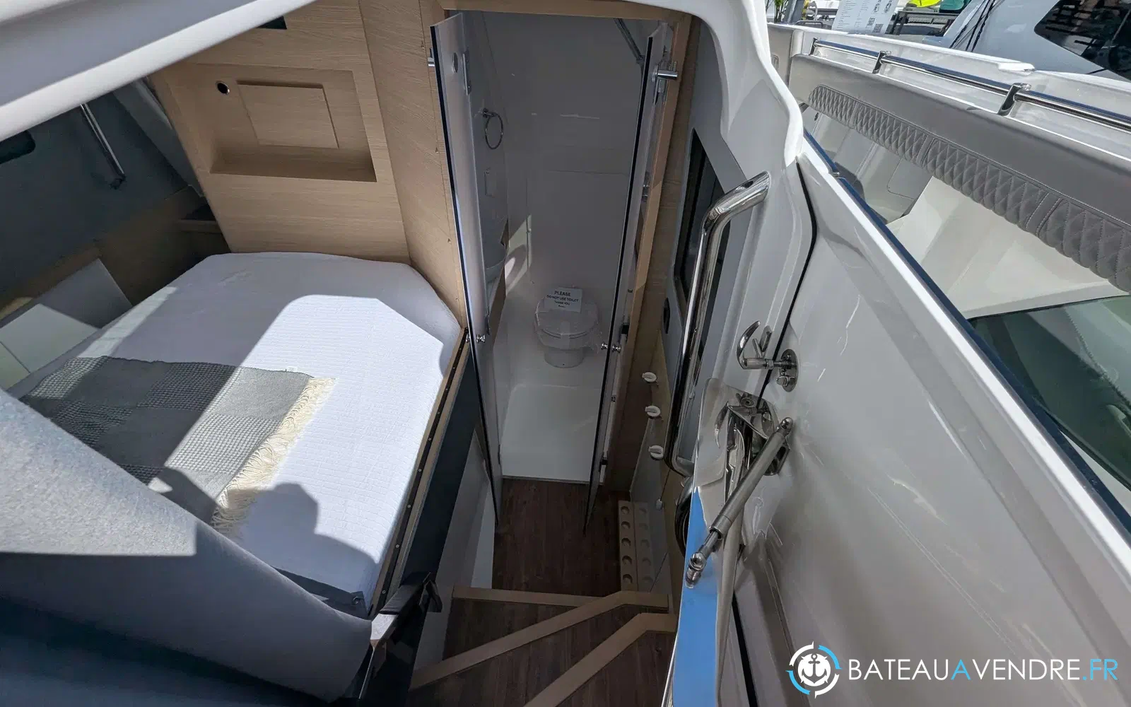slider 32 Aquila 47 Molokai