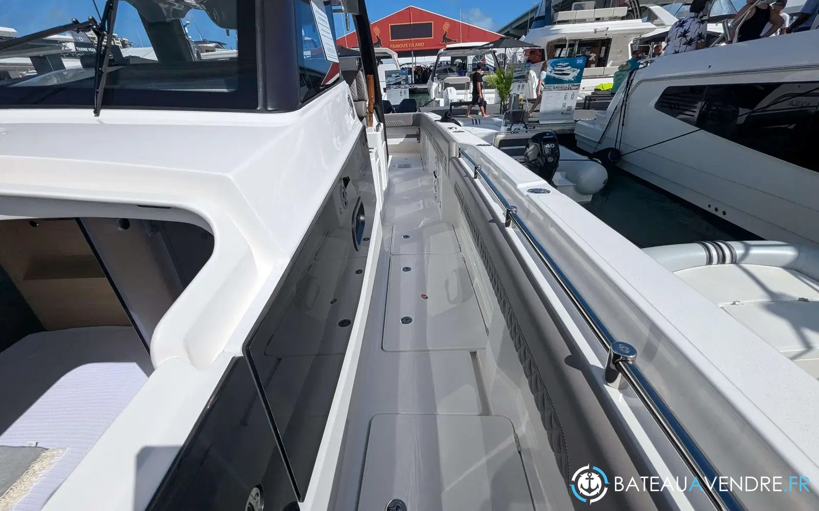 slider 34 Aquila 47 Molokai