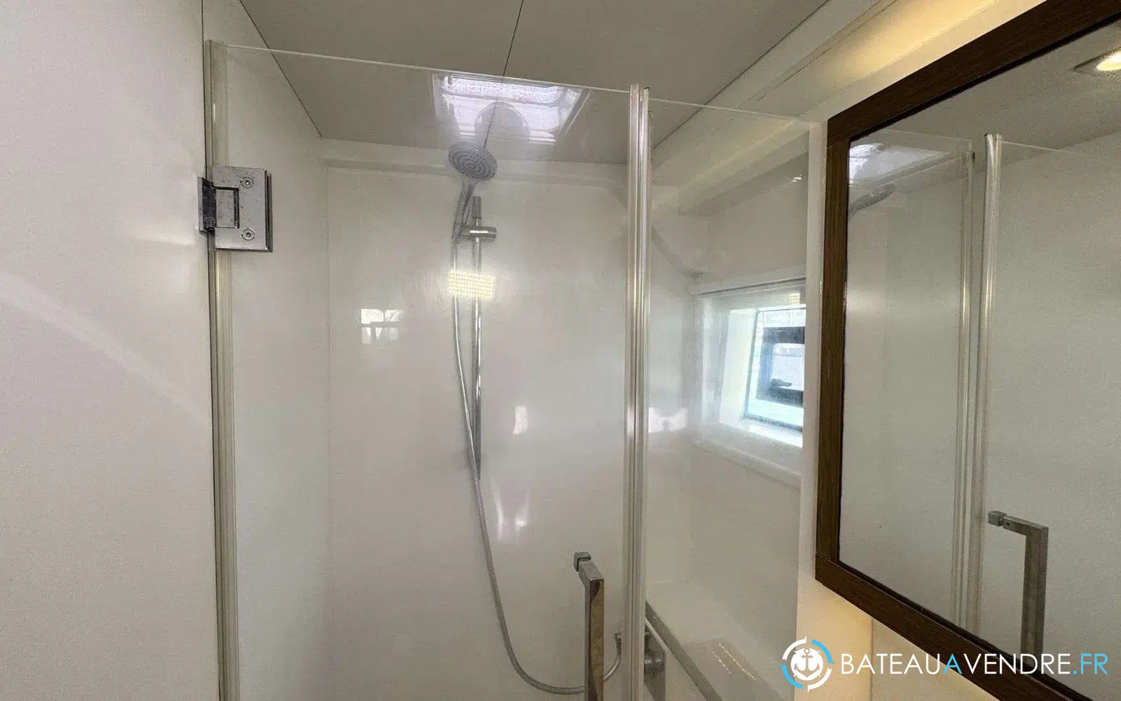 slider 37 Lagoon 50