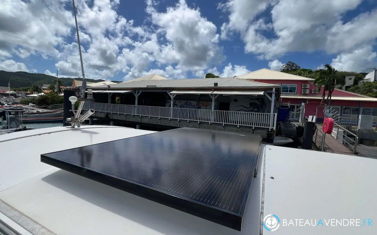slider 32 Rhea 850 open