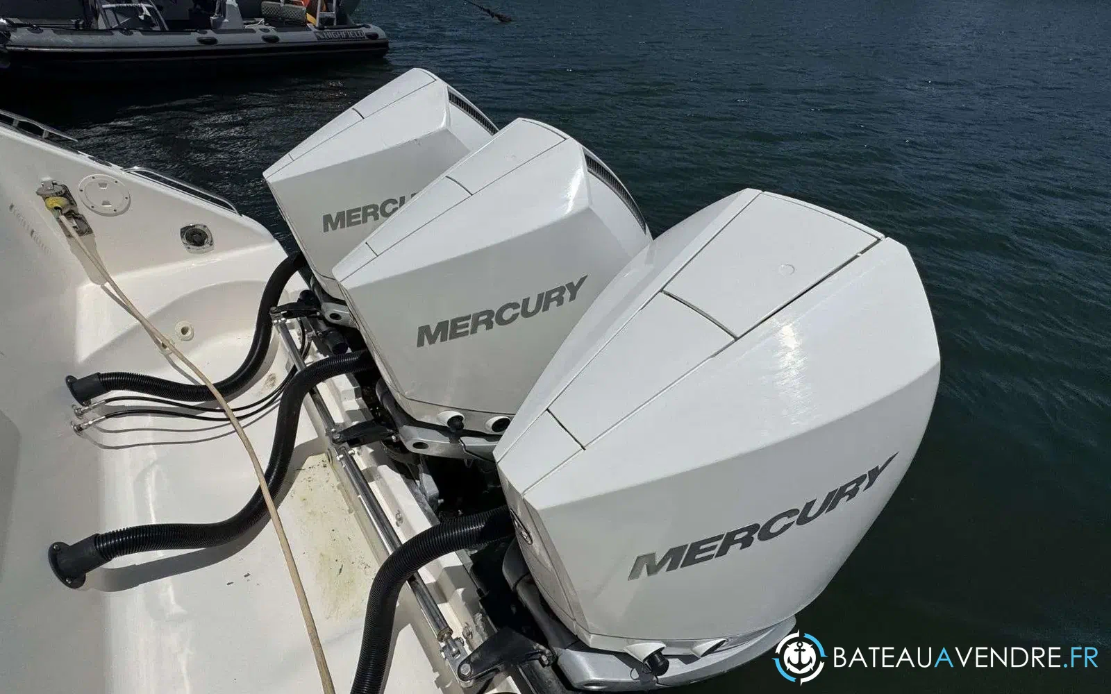 slider 14 Pursuit OS 375 Offshore