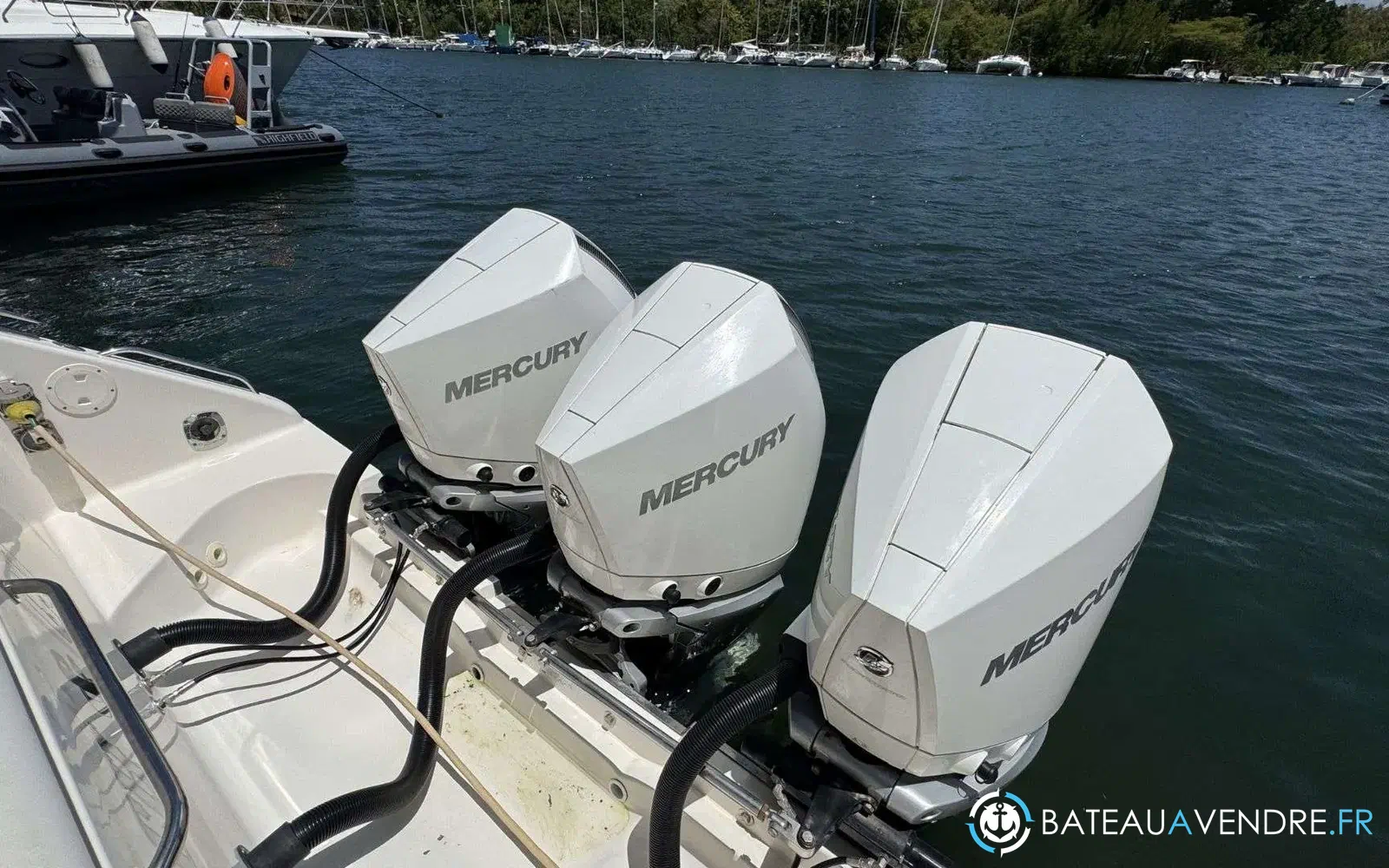 slider 15 Pursuit OS 375 Offshore