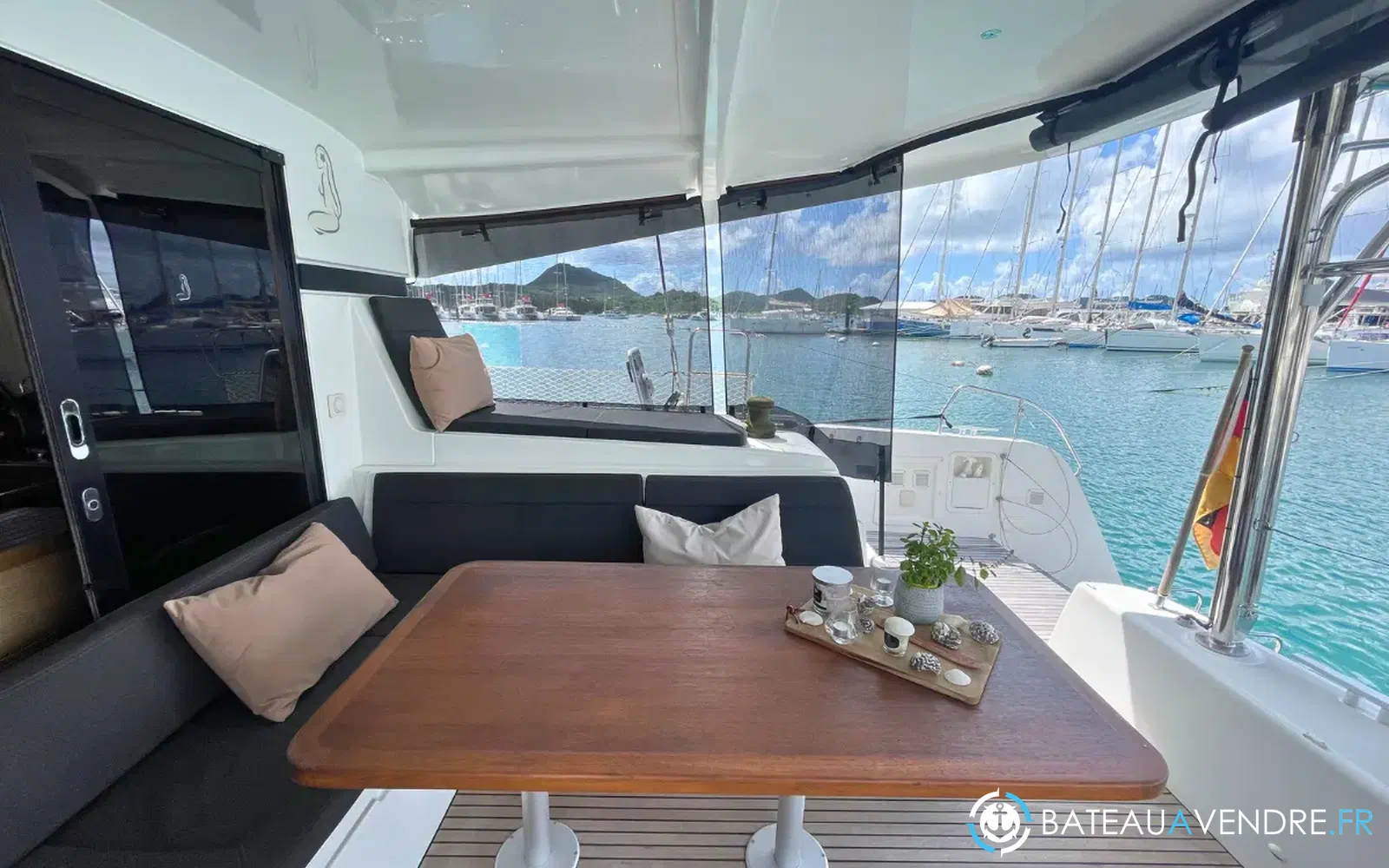 slider 12 Lagoon 42