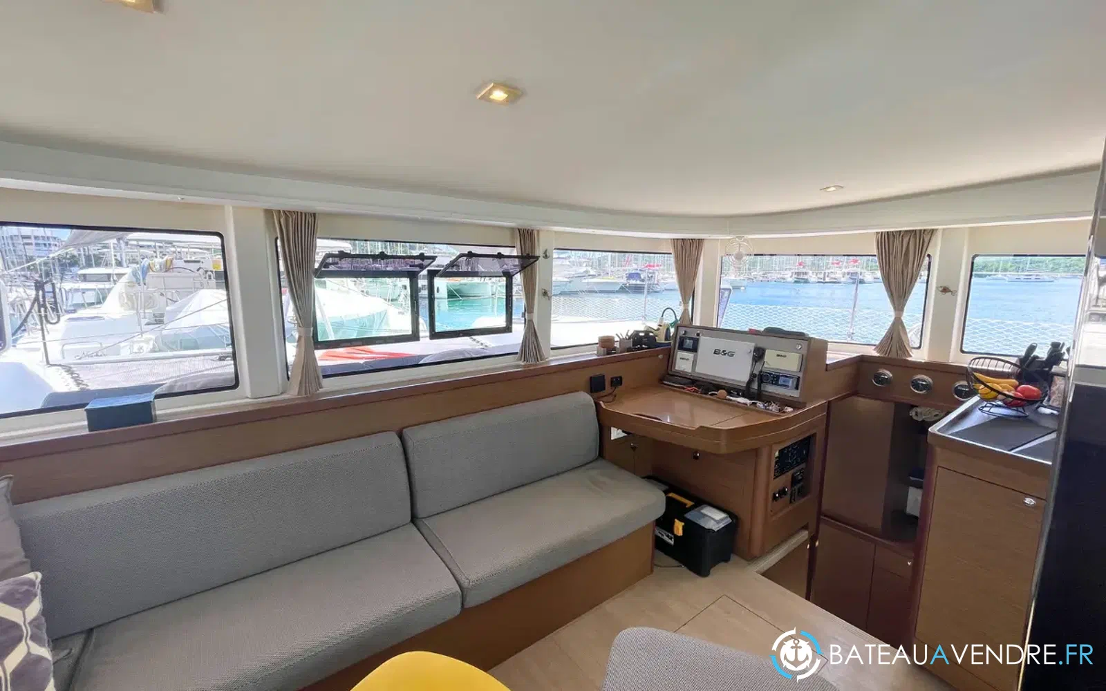 slider 22 Lagoon 42