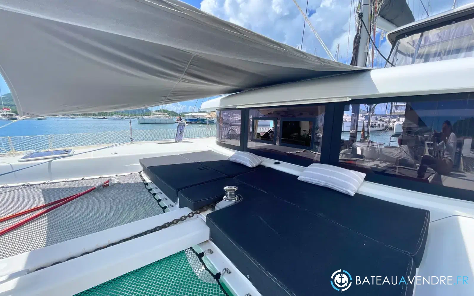 slider 2 Lagoon 42