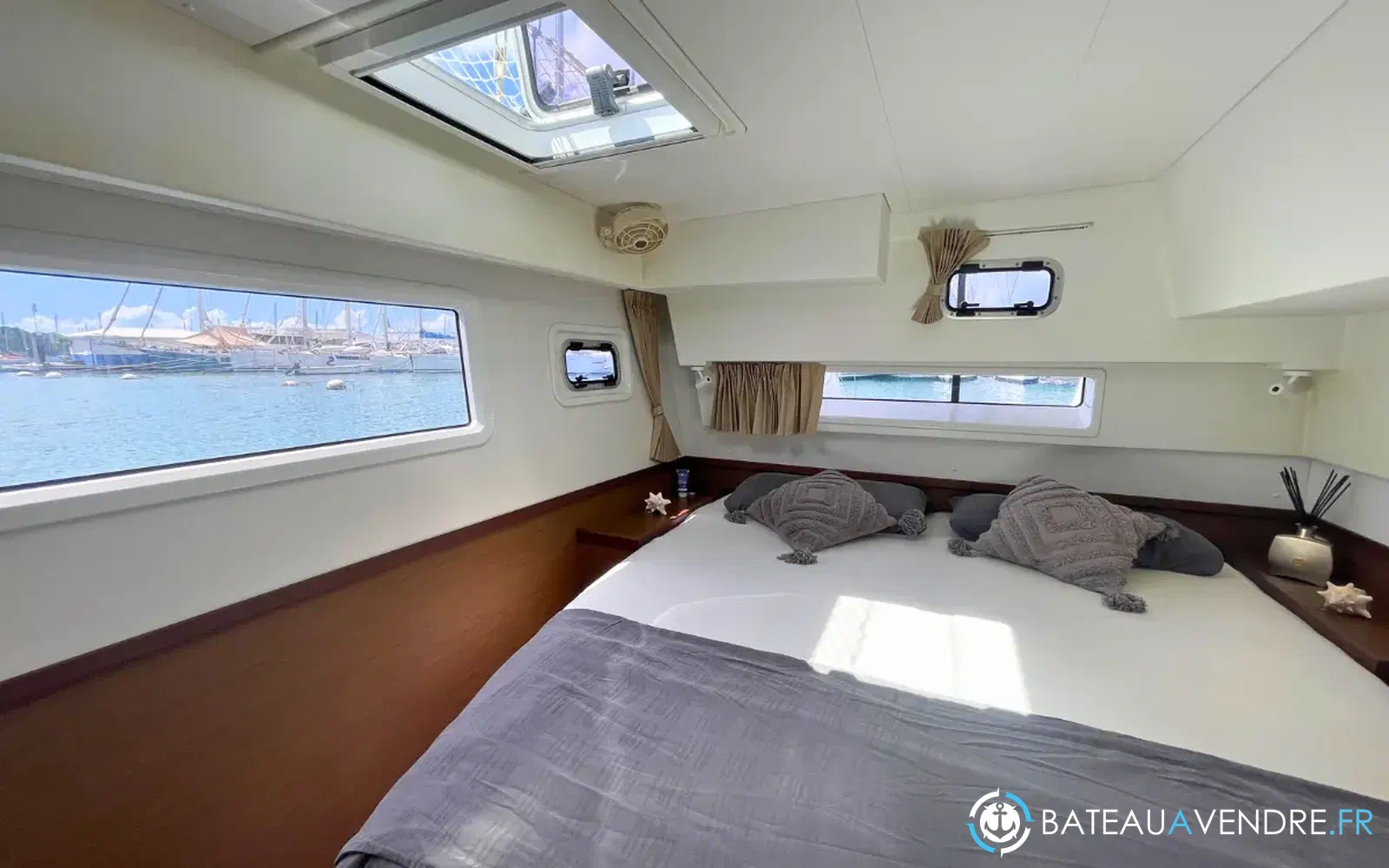 slider 32 Lagoon 42