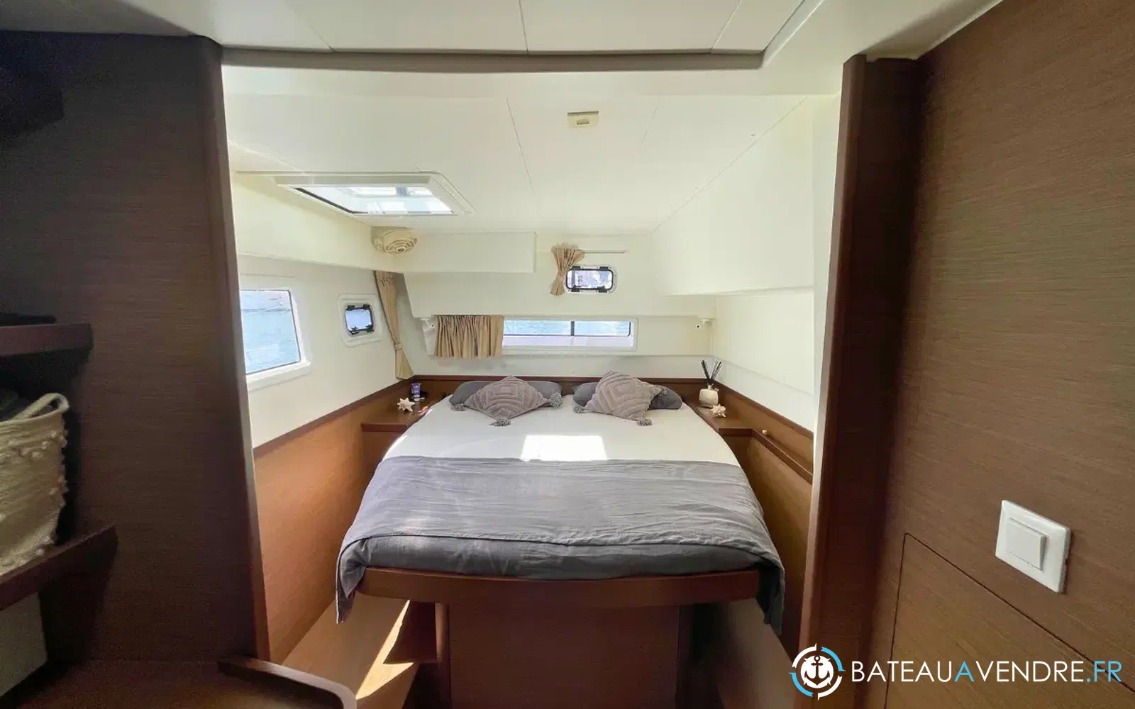 slider 33 Lagoon 42