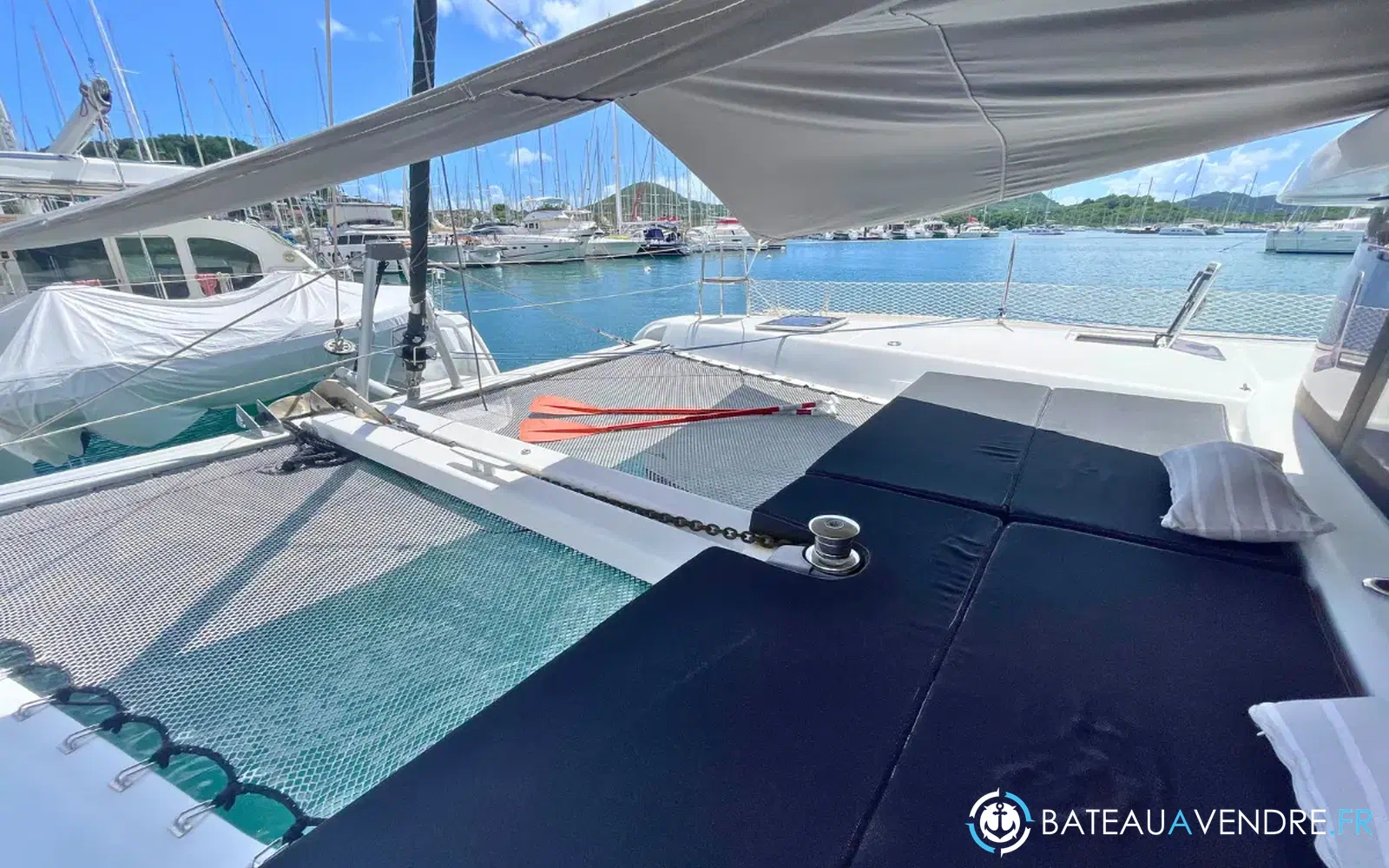 slider 4 Lagoon 42