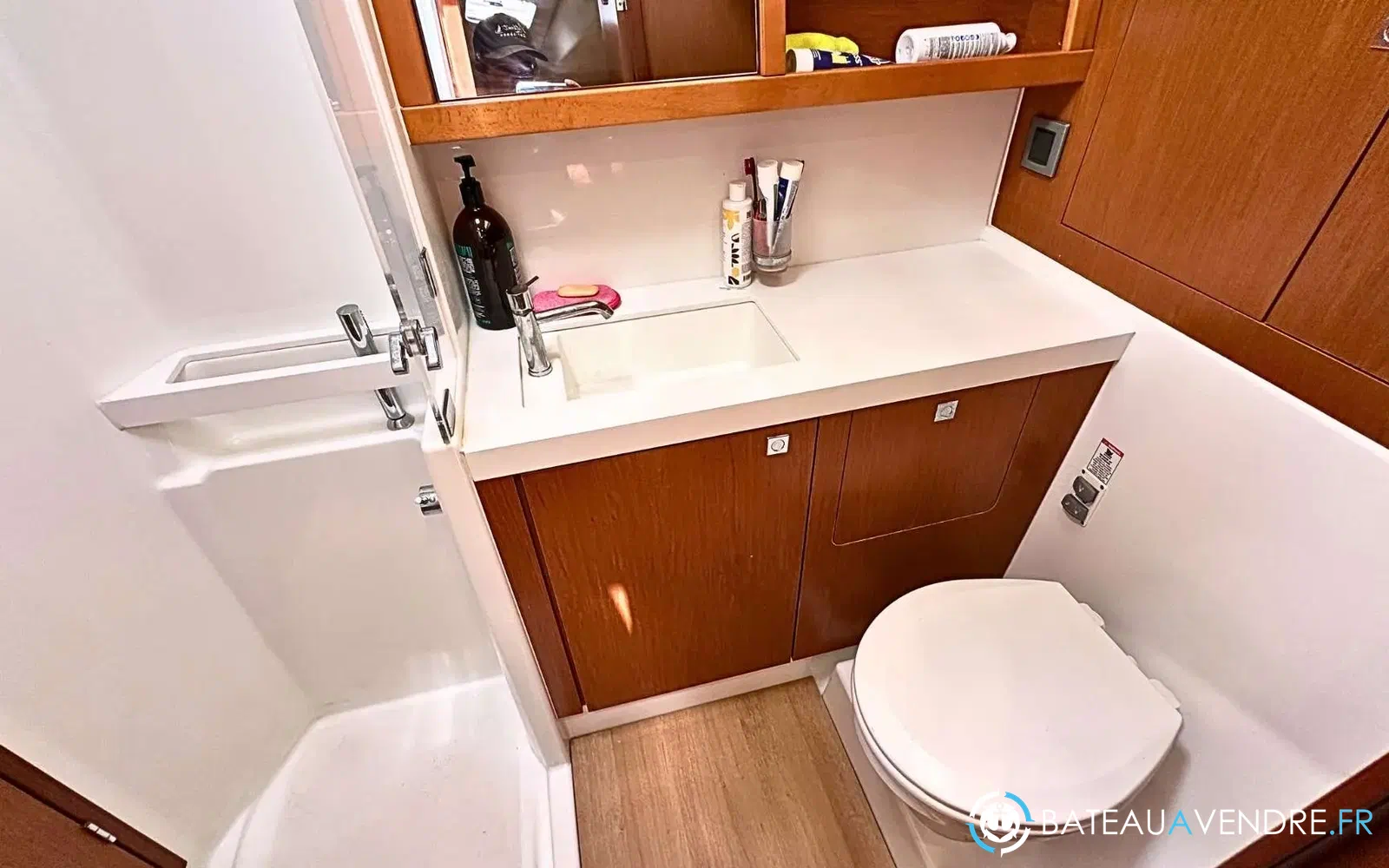slider 14 Beneteau Sense 51