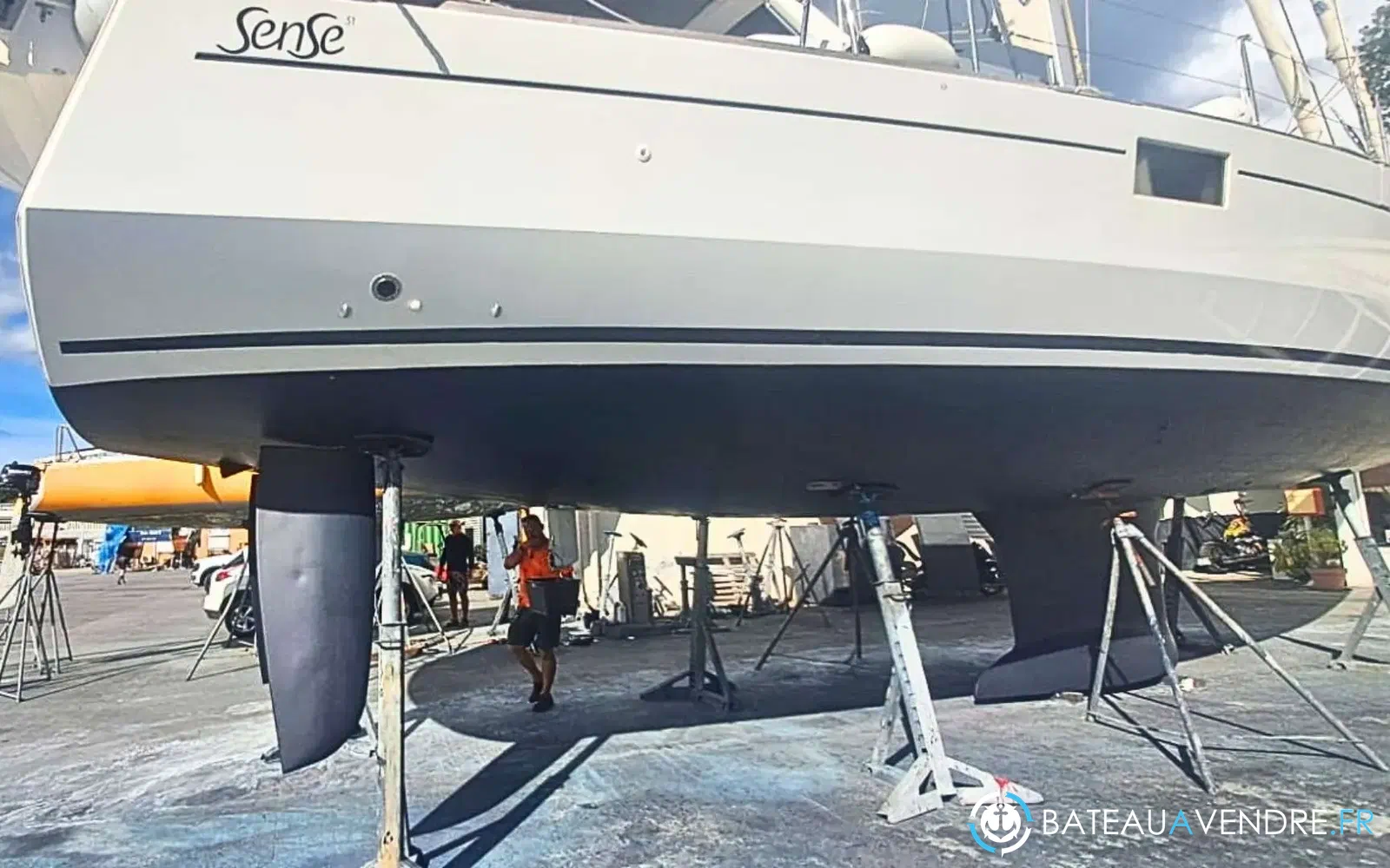 slider 18 Beneteau Sense 51