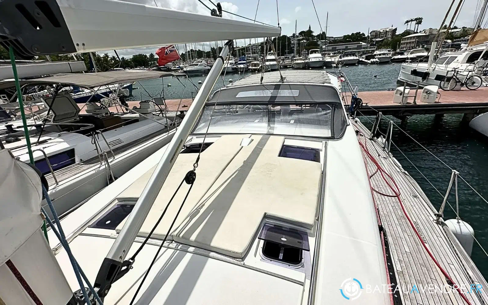 slider 32 Beneteau Sense 51