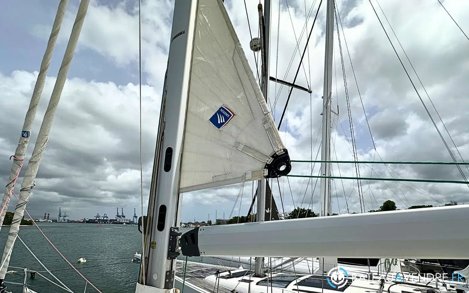 slider 34 Beneteau Sense 51