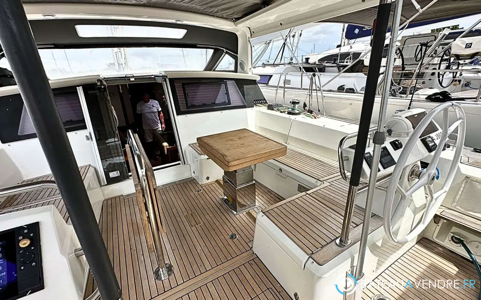 slider 37 Beneteau Sense 51