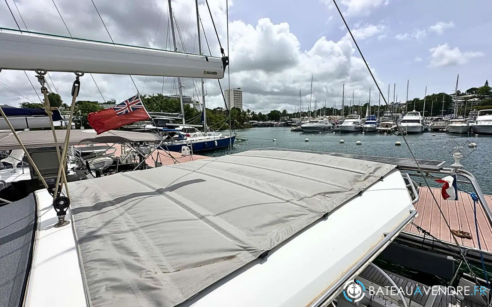 slider 42 Beneteau Sense 51