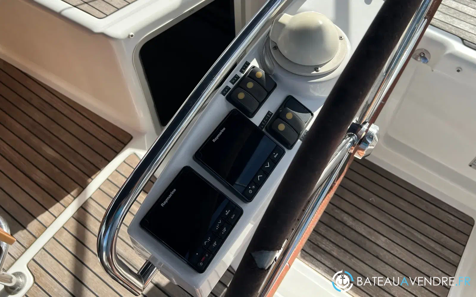slider 8 Jeanneau 57