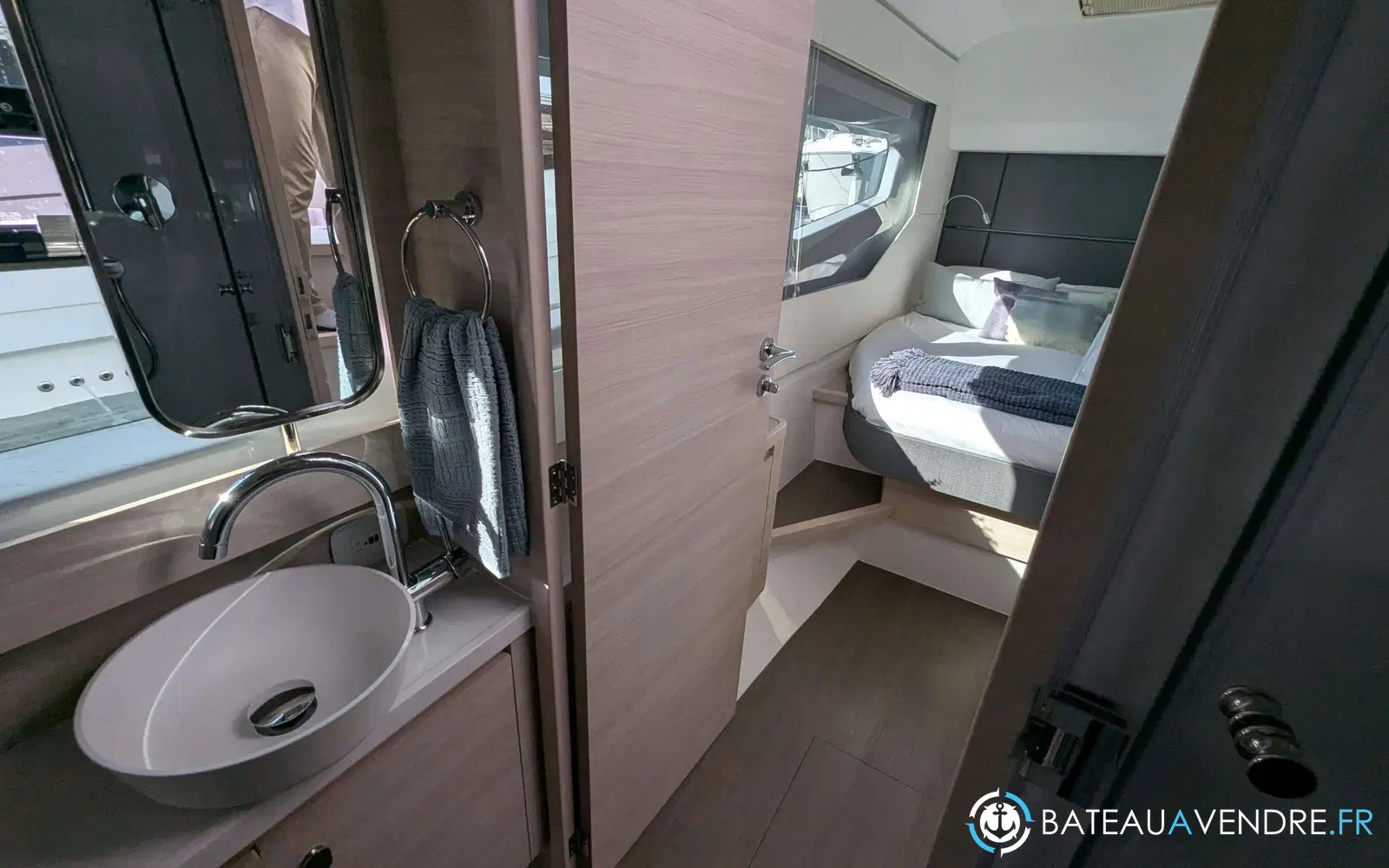 slider 18 Aquila 42 Coupe
