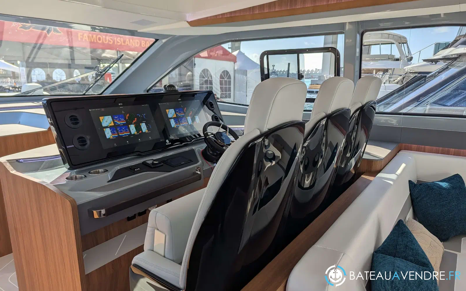 slider 3 Aquila 46 Coupe
