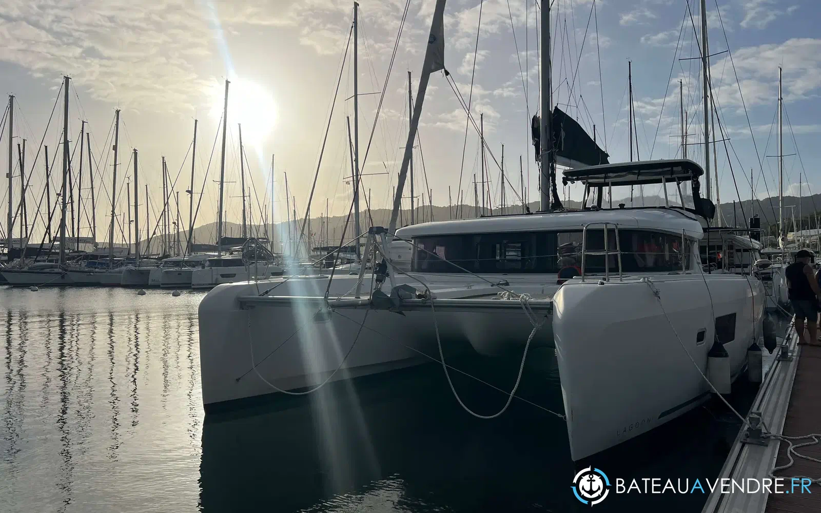 slider 0 Lagoon 42