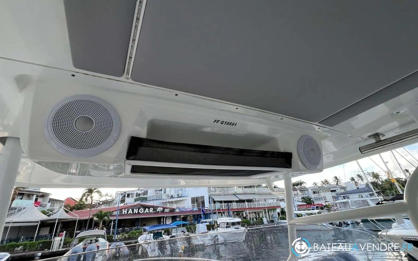slider 32 Jeanneau Cap Camarat 9.0 CC