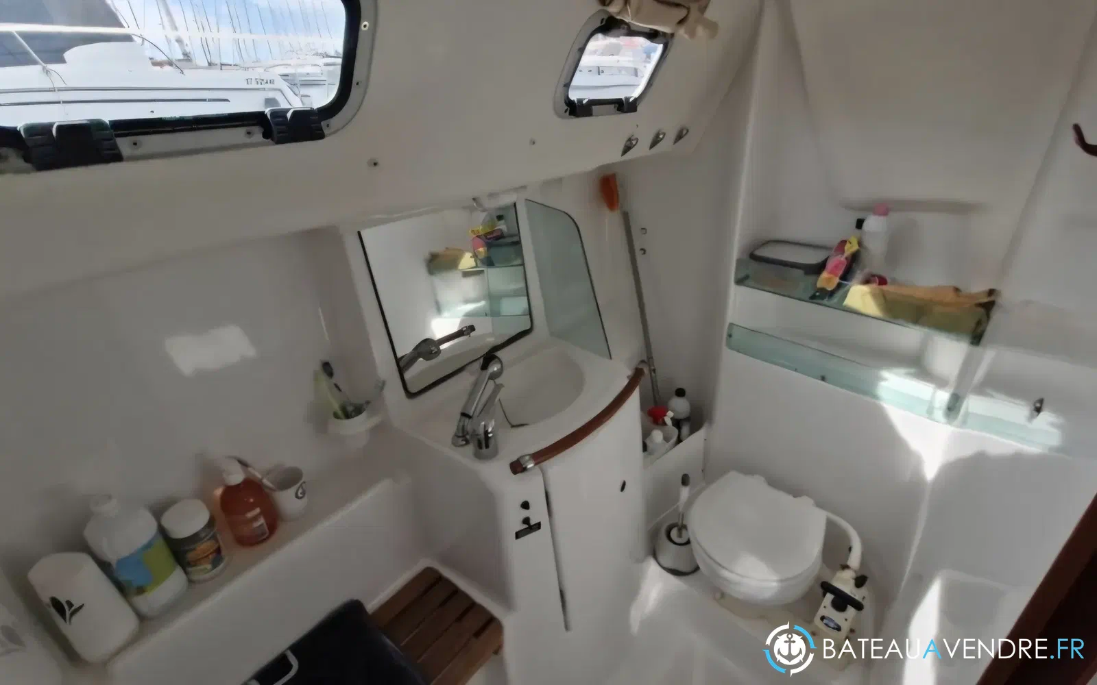 slider 13 Beneteau OCEANIS 323