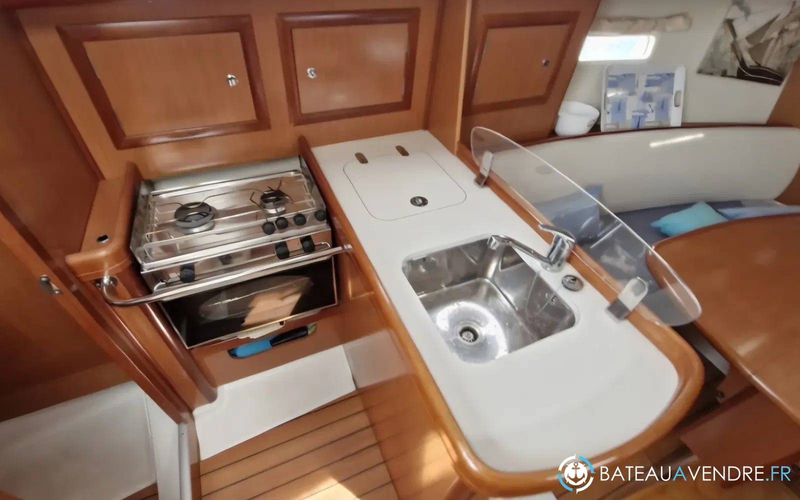 slider 15 Beneteau OCEANIS 323