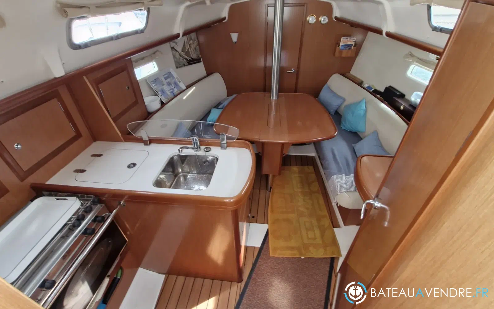 slider 17 Beneteau OCEANIS 323