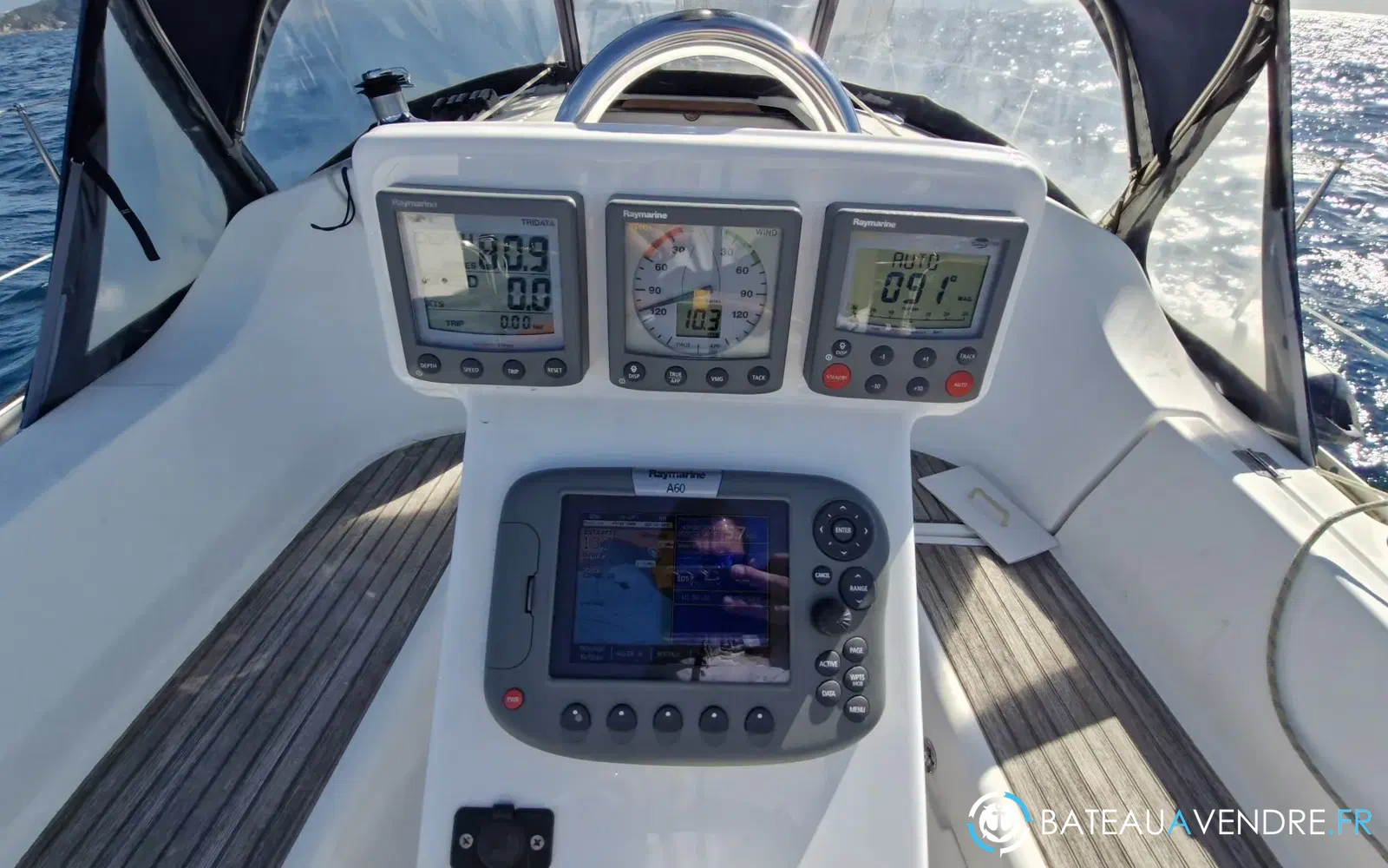 slider 4 Beneteau OCEANIS 323