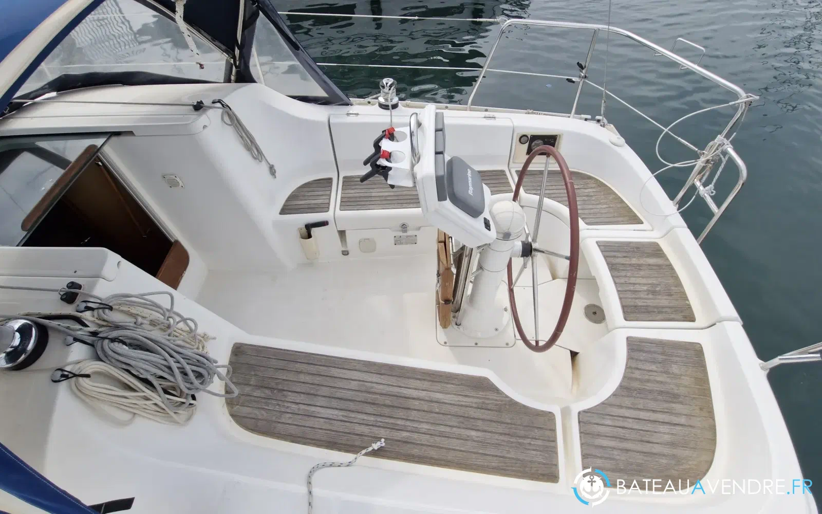slider 3 Beneteau OCEANIS 323