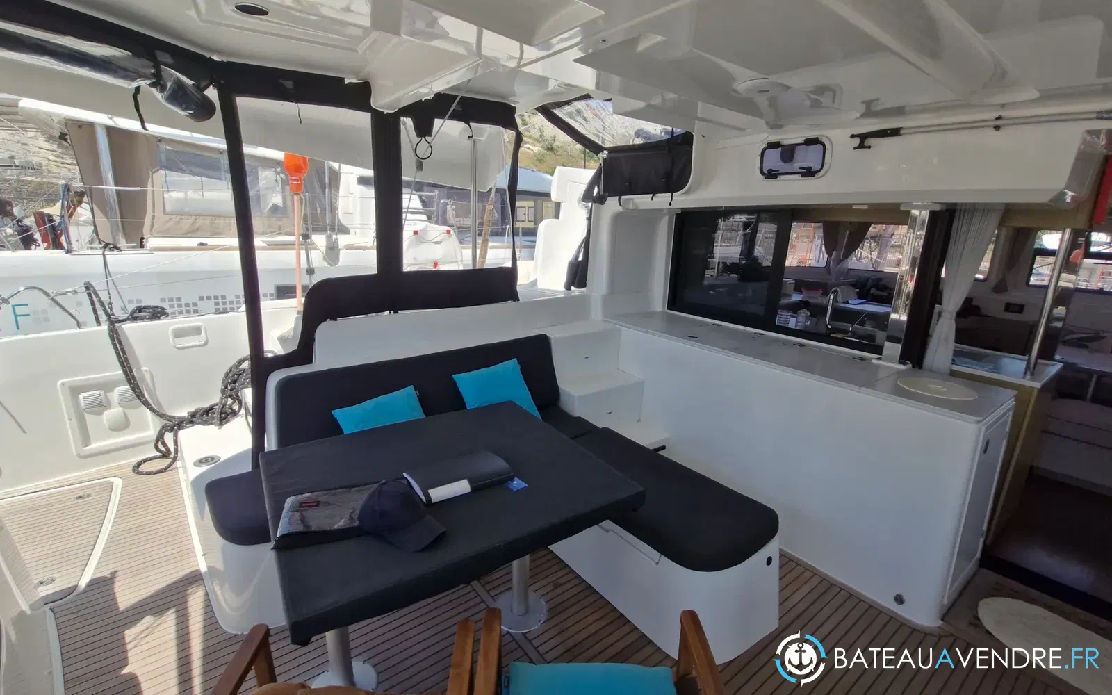 slider 12 Lagoon 46