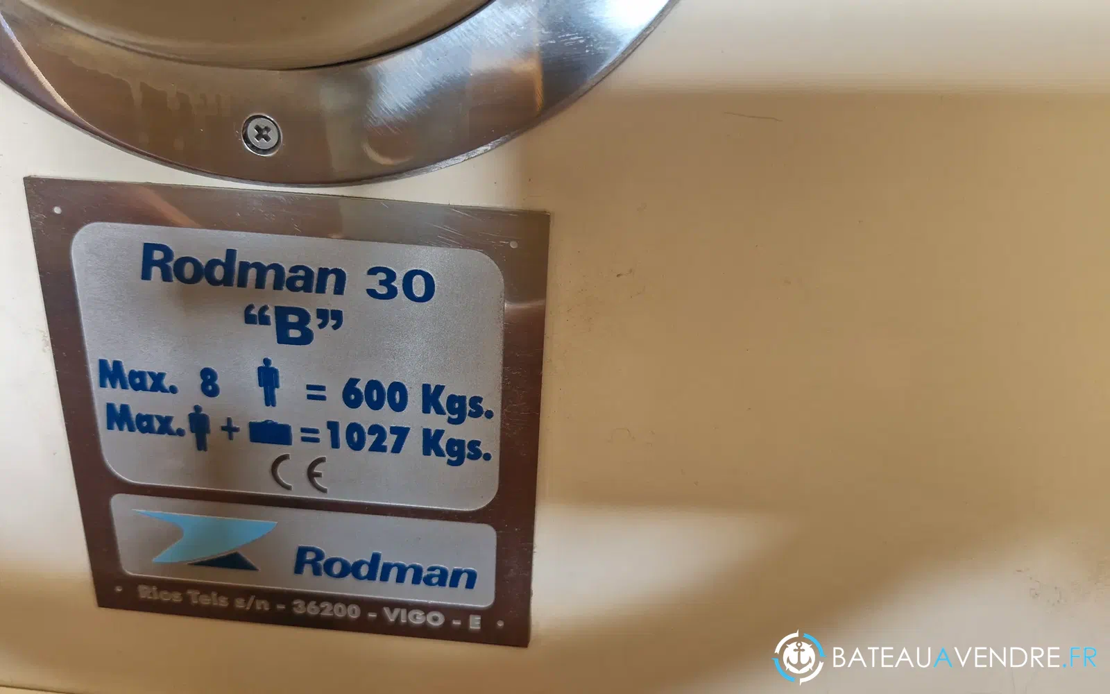 slider 32 Rodman 30 Fly