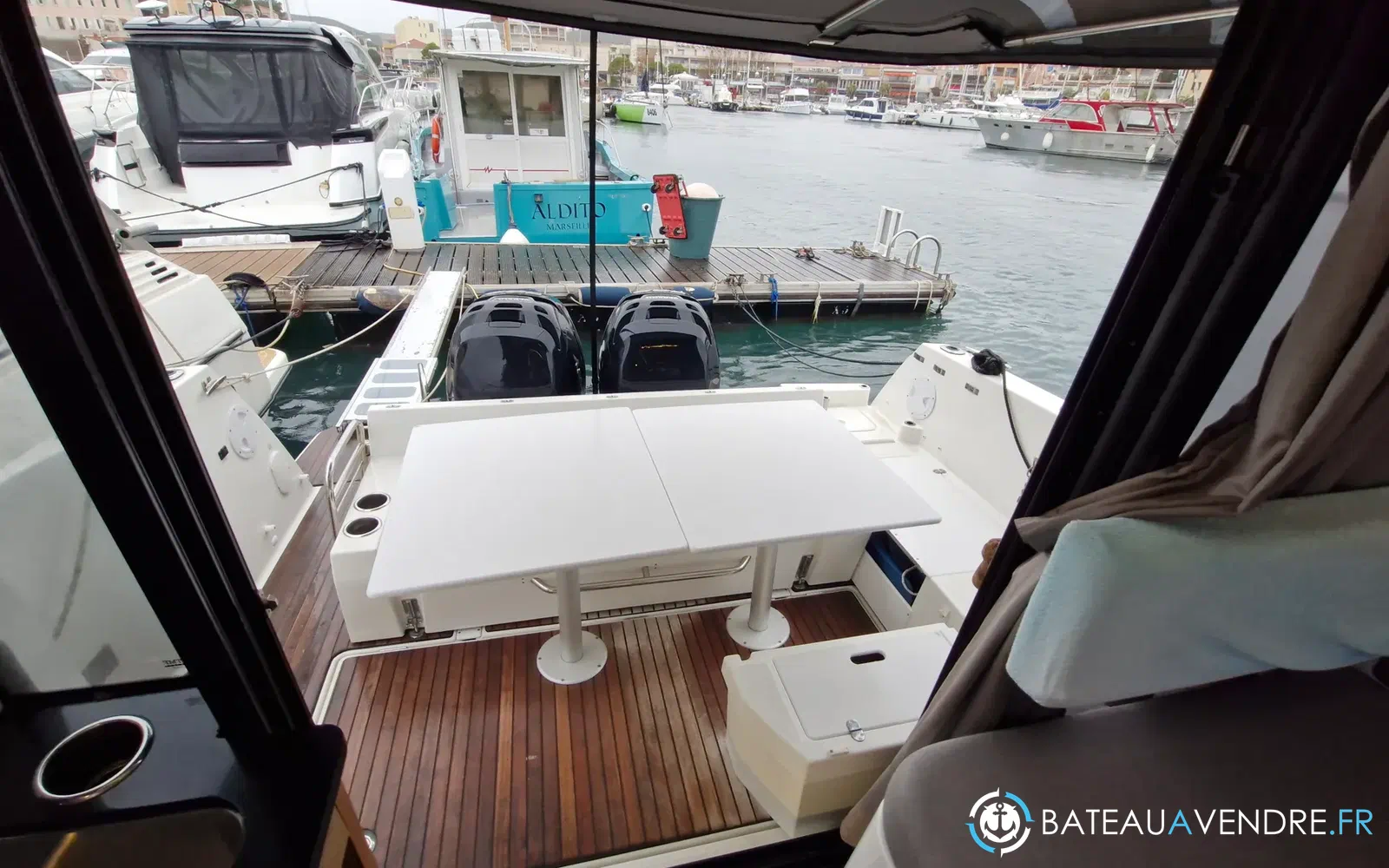 slider 12 Jeanneau Merry Fisher 1095 coupé
