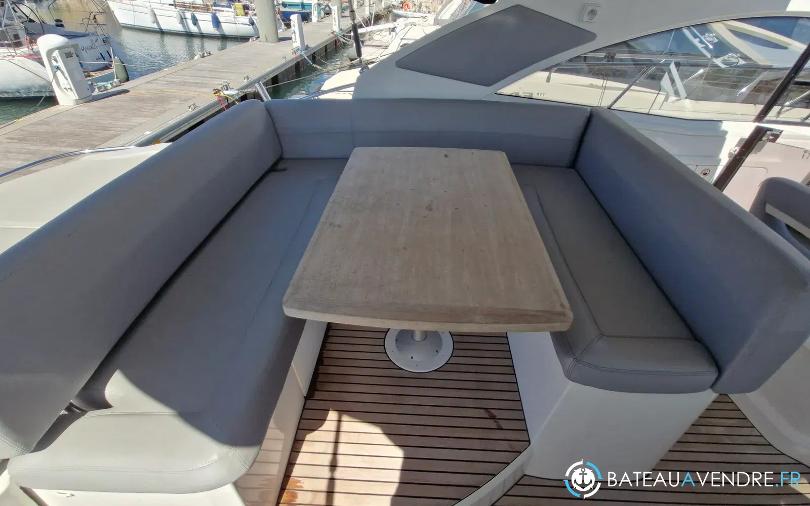 slider 16 Beneteau GT 44