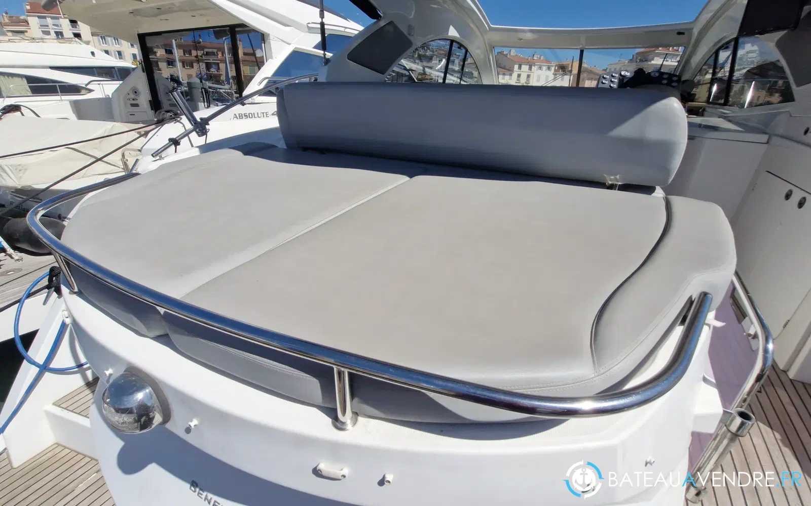 slider 22 Beneteau GT 44